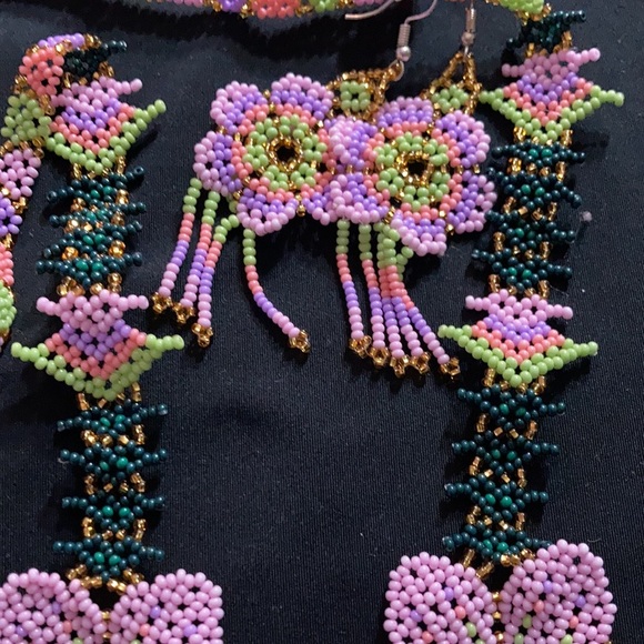 Huichol necklace with earrings - Picture 2 of 7